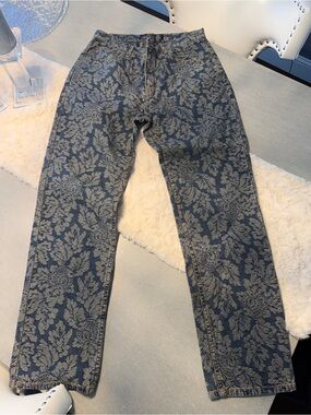 Chico's Blue Denim Jacquard Jeans with Tan Stitching size 1